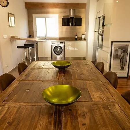 Dalt Deluxe Apartment *
